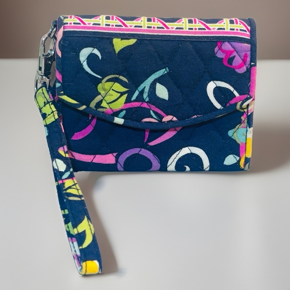 Vera Bradley Ribbons Trifold, Wallet‎ ID Storage Card Magnetic Closure Wristlet